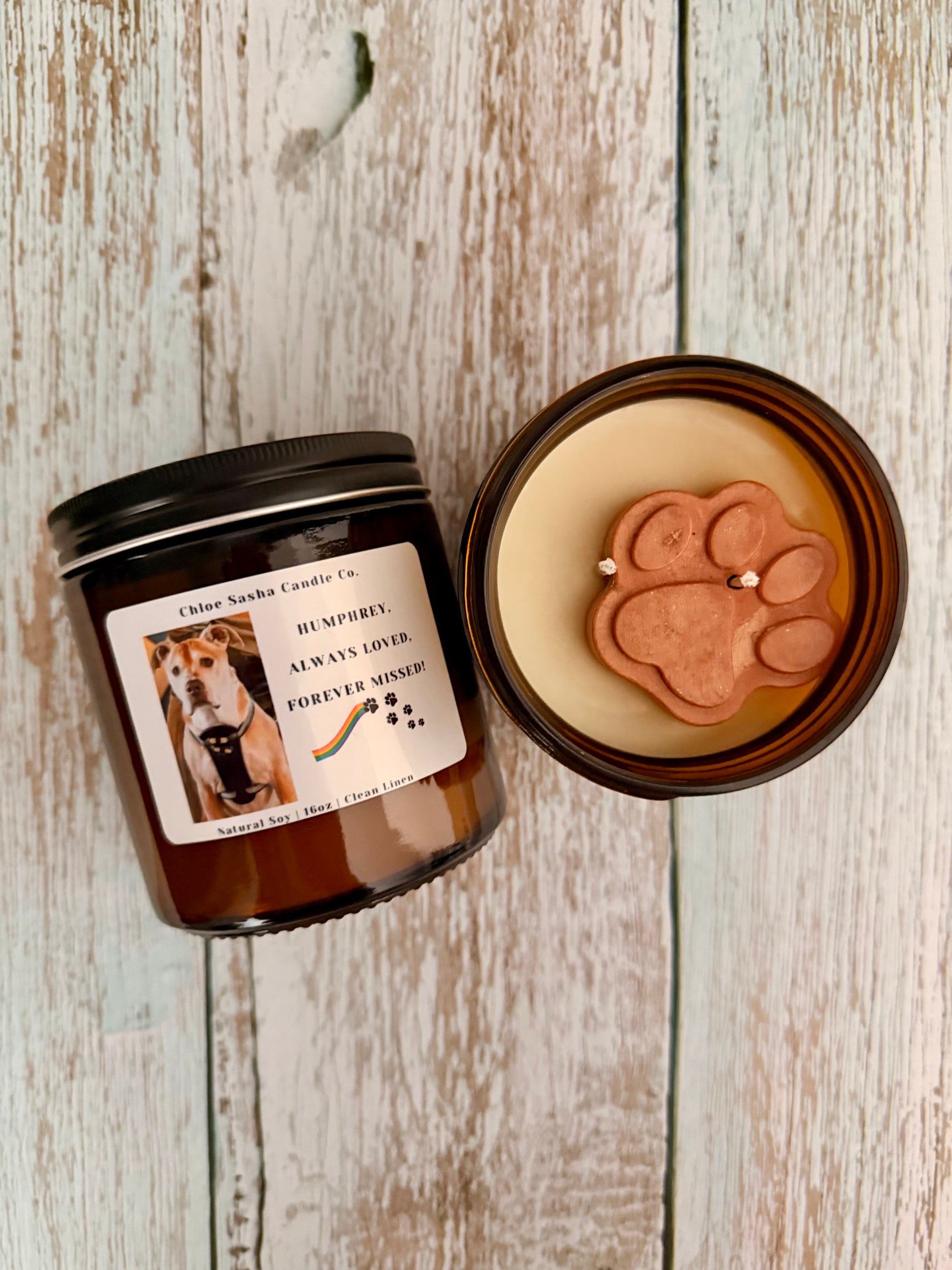 Pet Memorial hand poured natural soy candle. THIS CANDLE GIVES BACK. 100% annual sales goes to rescue/shelter at the end of the year. This candle is a beautiful way to honor a beloved pet and bring comfort to those grieving. Each candle is created with extra love, care & respect. The paw is a personal touch where you choose the color to match the beloved’s fur or it can be a favorite color. No matter your choice, this will make a lovely gift for anyone, including yourself. A sympathy card included.